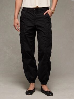 American Eagle Snappy Stretch High-Waisted Baggy Cargo Jogger, 6 Balloon Utility